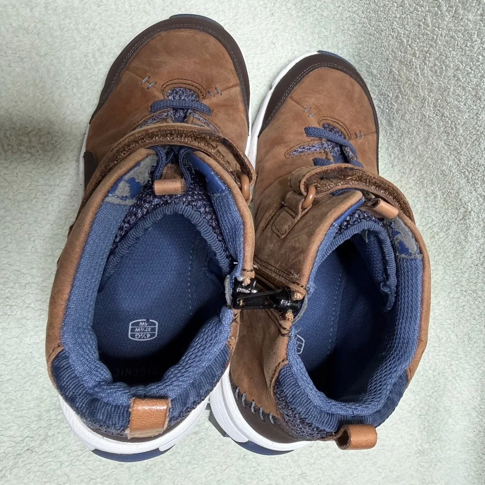 Clarks Boys size 5 Casual Boots - Tri Mimo Kid Tan