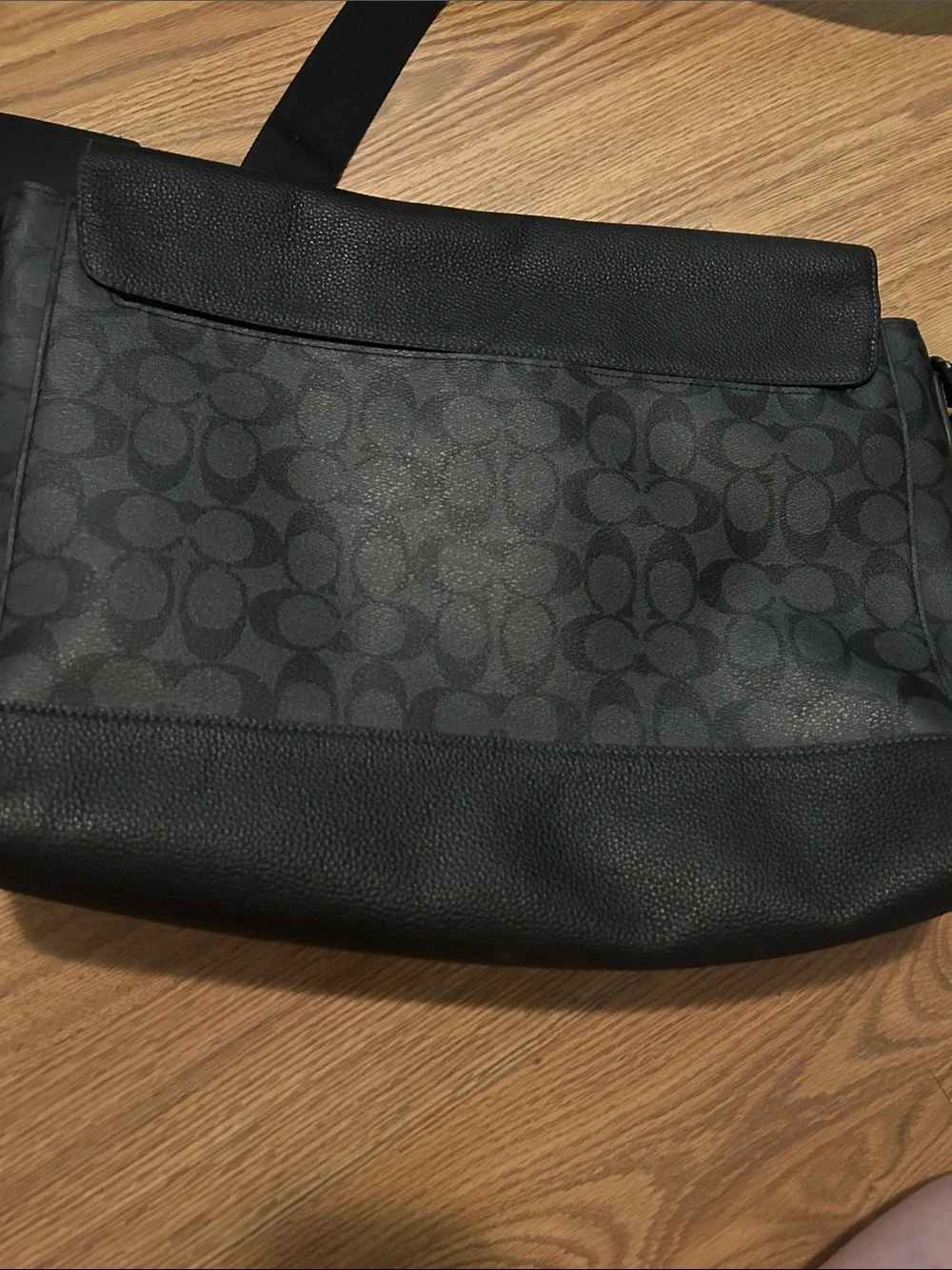Coach Men's Gray/Black Signature Canvas Messenger Bag