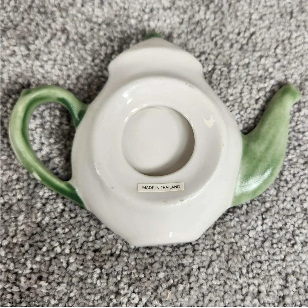 Unbranded charming ceramic
