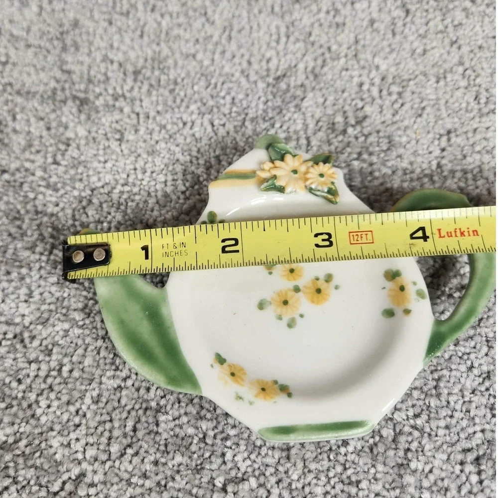 Unbranded charming ceramic