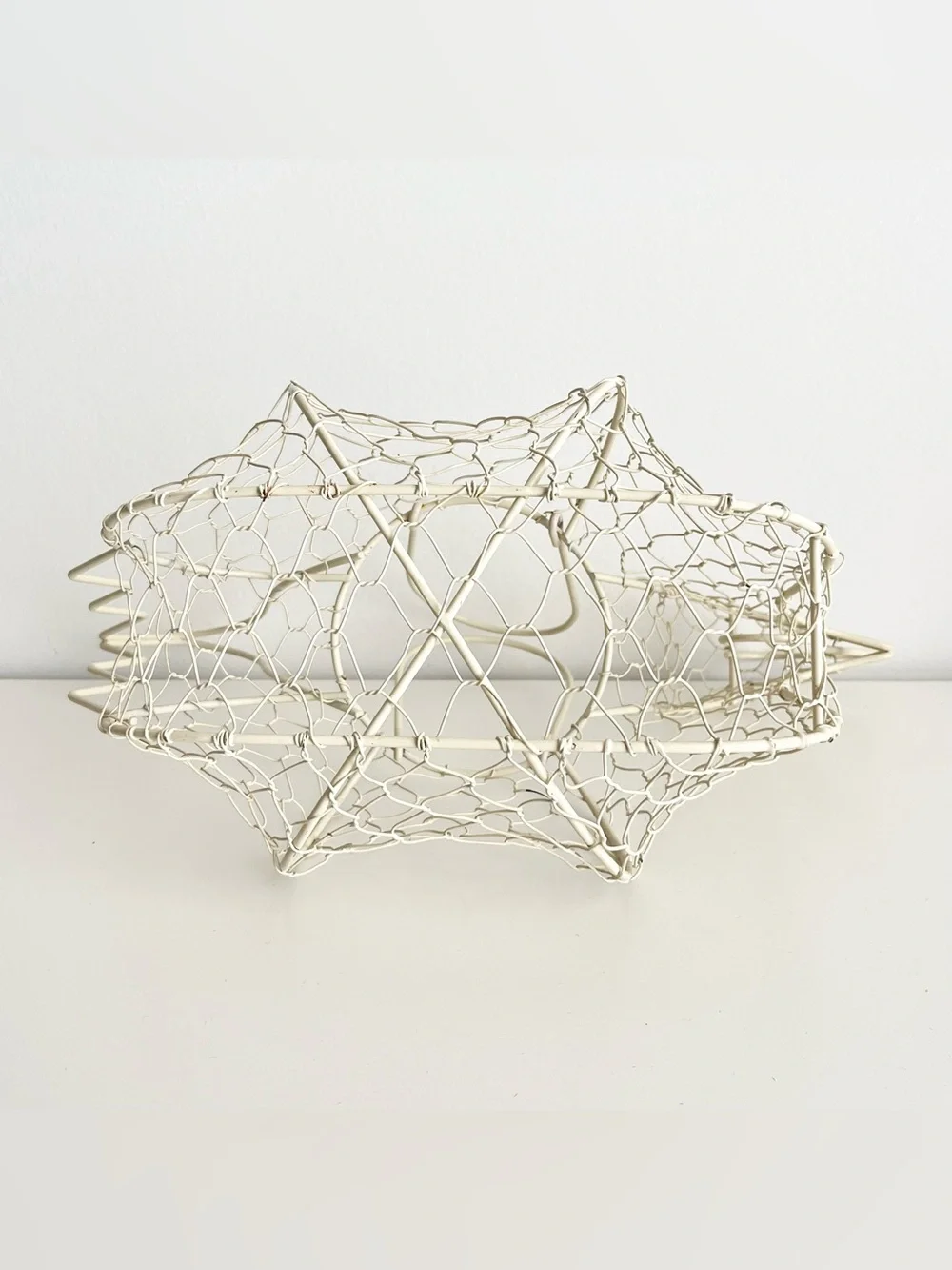 Vintage Chicken Metal Wire Egg Basket Ivory Farmhouse Chic Rustic Handles 14