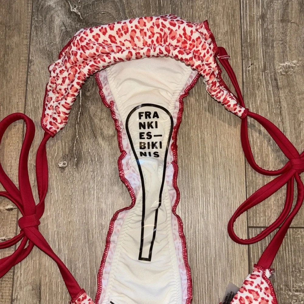 Frankies Bikinis detail bikini new