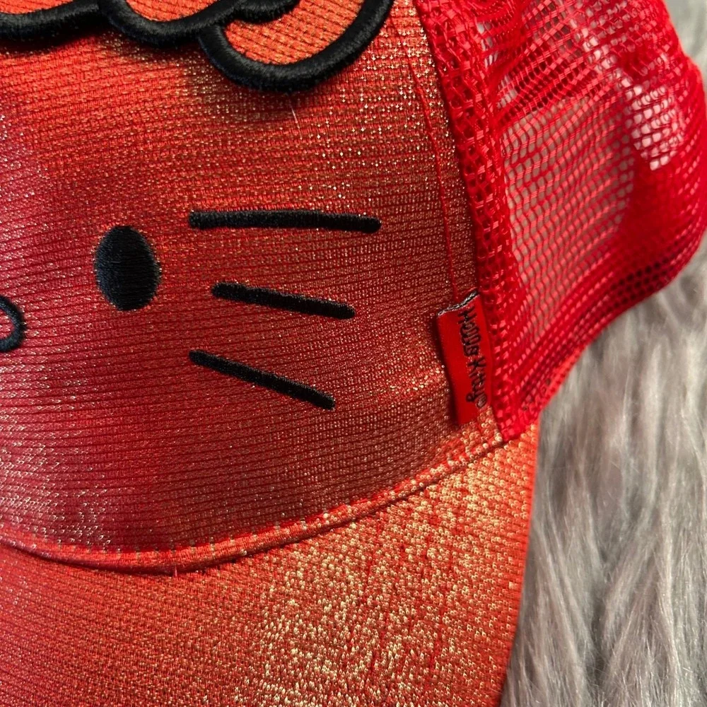 Hello Kitty hello kitty