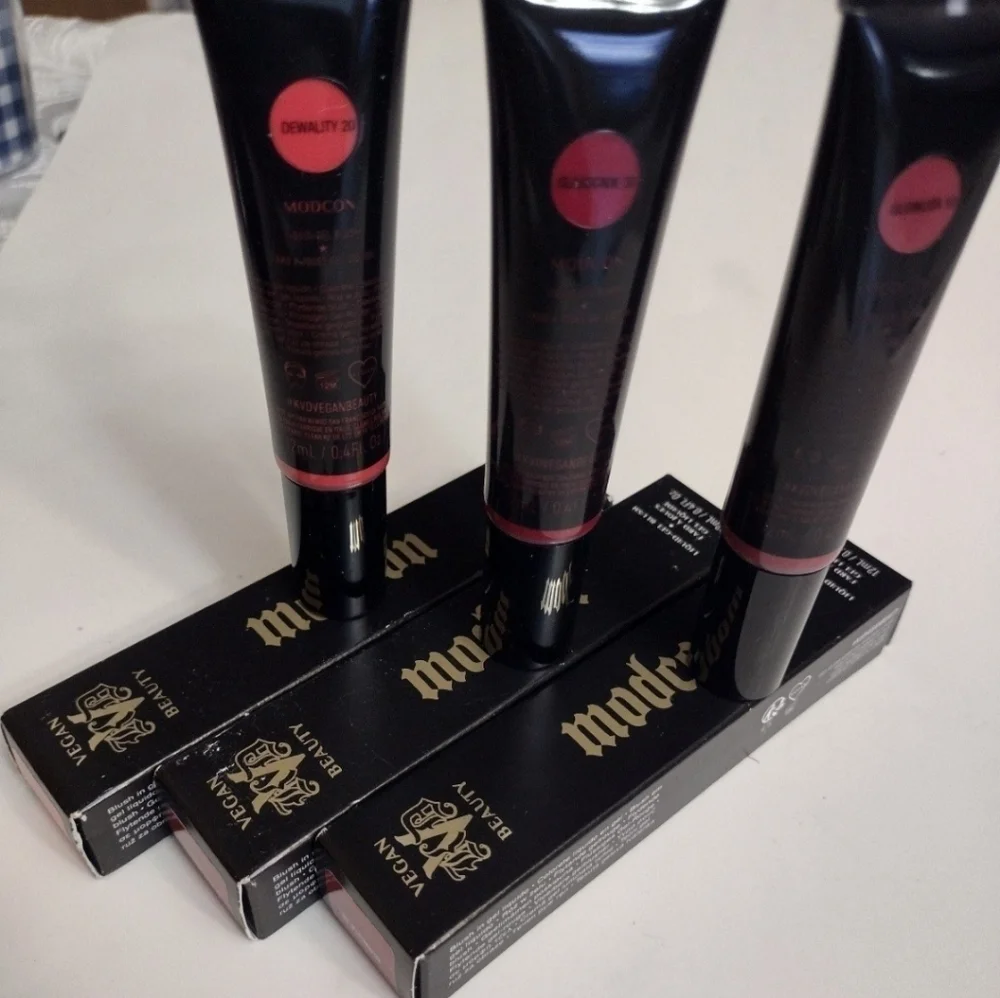 Kat Von D gel new