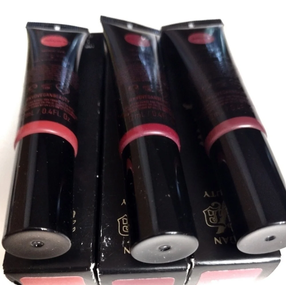 Kat Von D shipping ready full