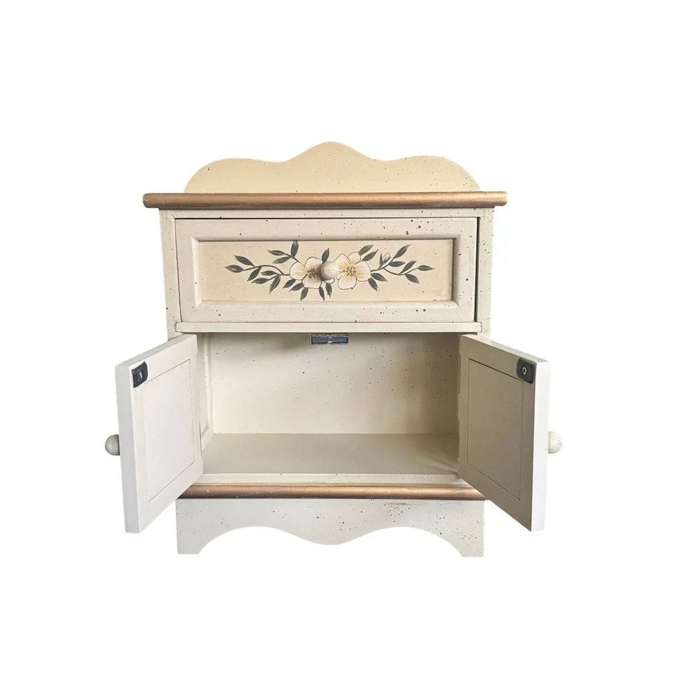 Arister Gifts Inc. vintage style