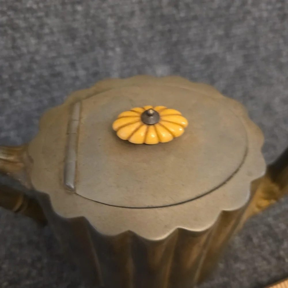 Vintage Brass Tea‎ Pot Fluted Sides Yellow Plastic Knob Retro Kitchen Decor