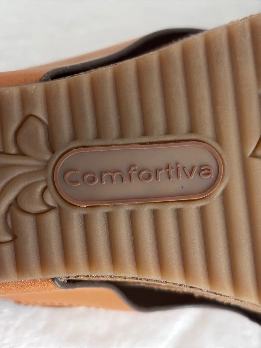 Comfortiva emah tan