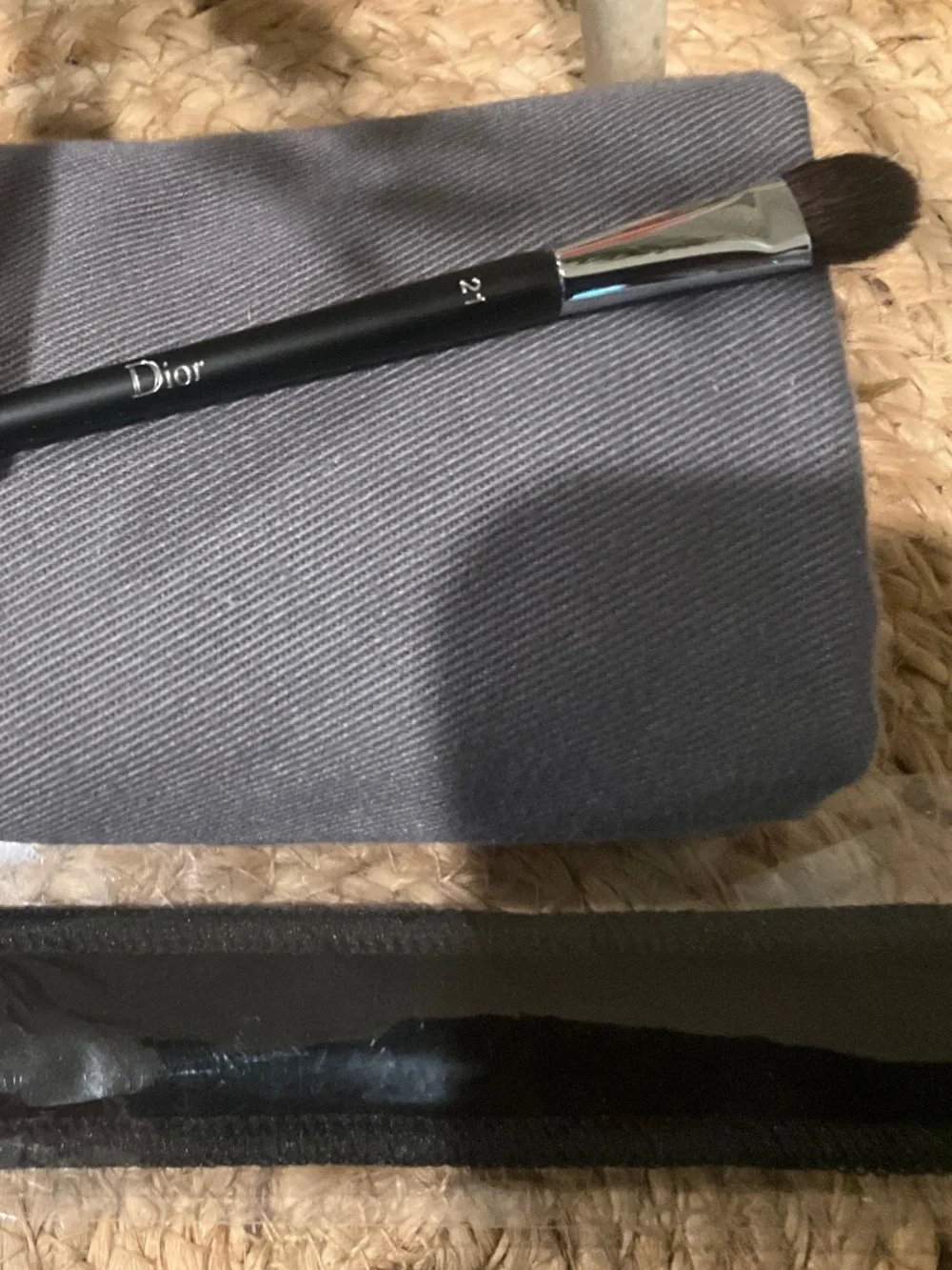 Dior Makeup Eyeshadow Brush #21 W/ Sleeve NWOB