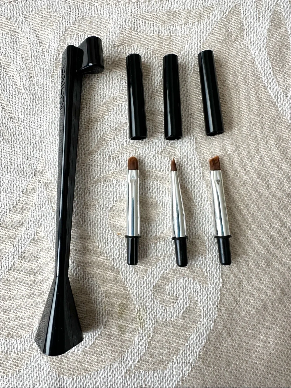 Cailyn eye brush
