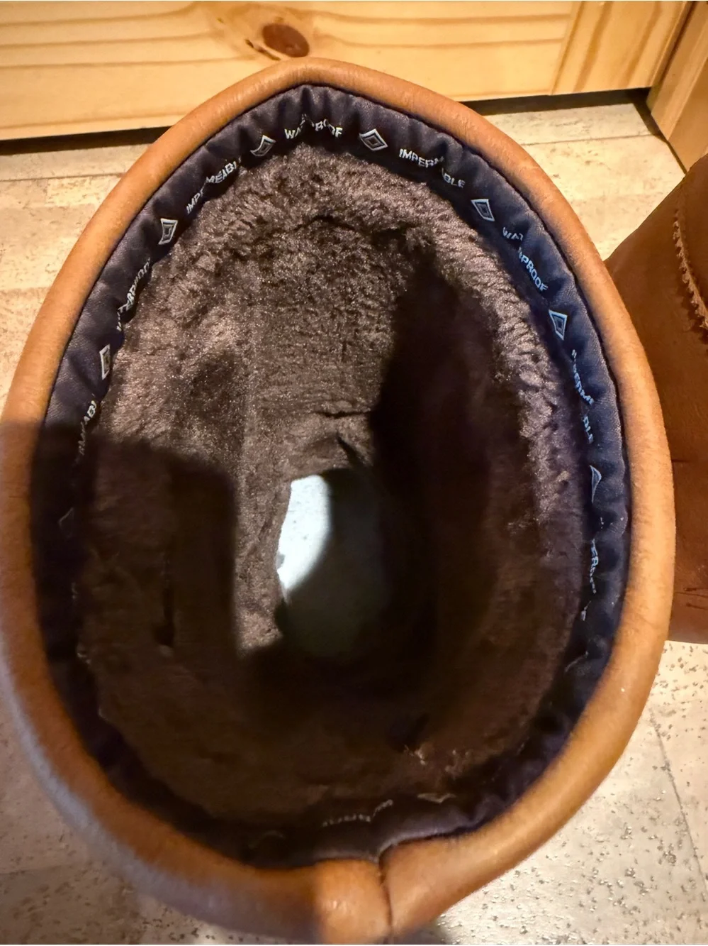 Manitobah Mukluks soft tobacco