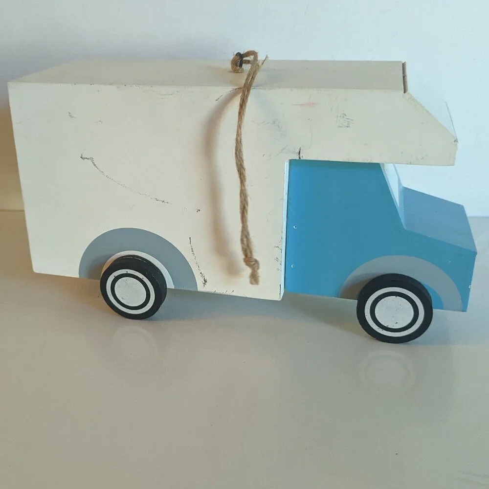 NWT Chirpy's Ice Cream Food Truck Bird House Michael's Ashland Summer Garden RWB