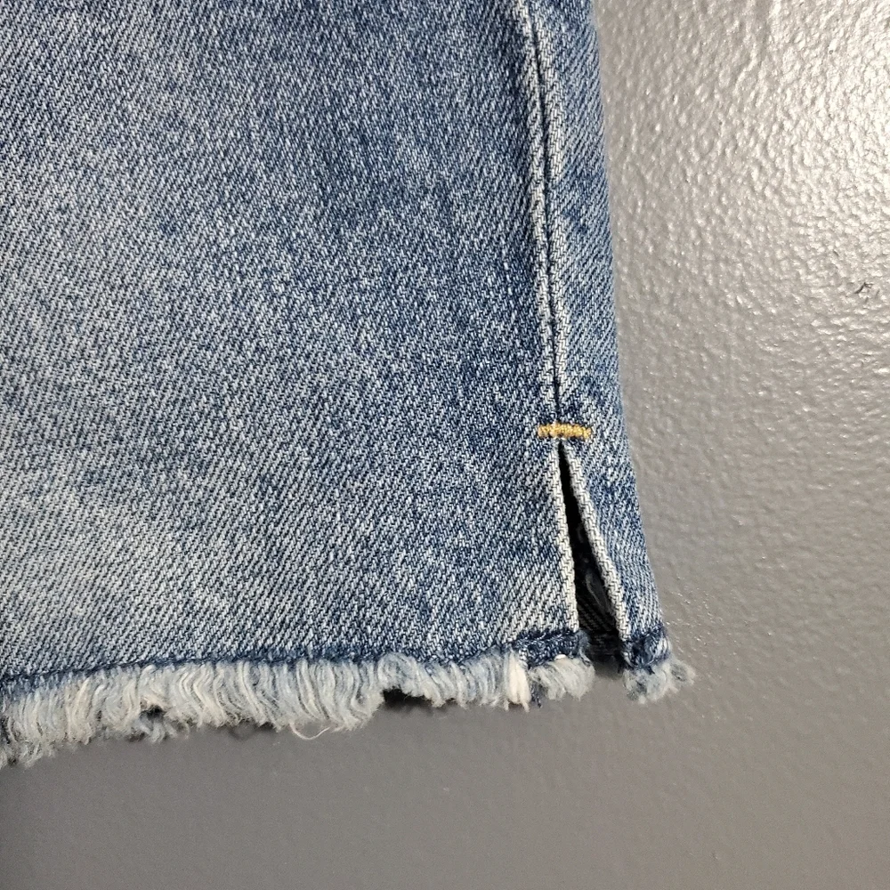 Old Navy Cut Off Blue Jean Shorts Distressed Raw-Edge Hem High Rise Girls Sz 10