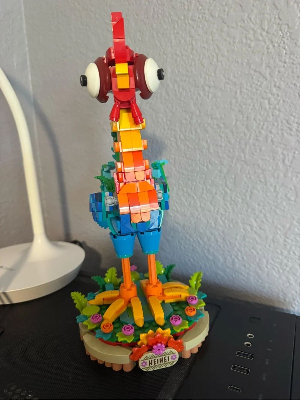 Lego Hei Hei Figurine