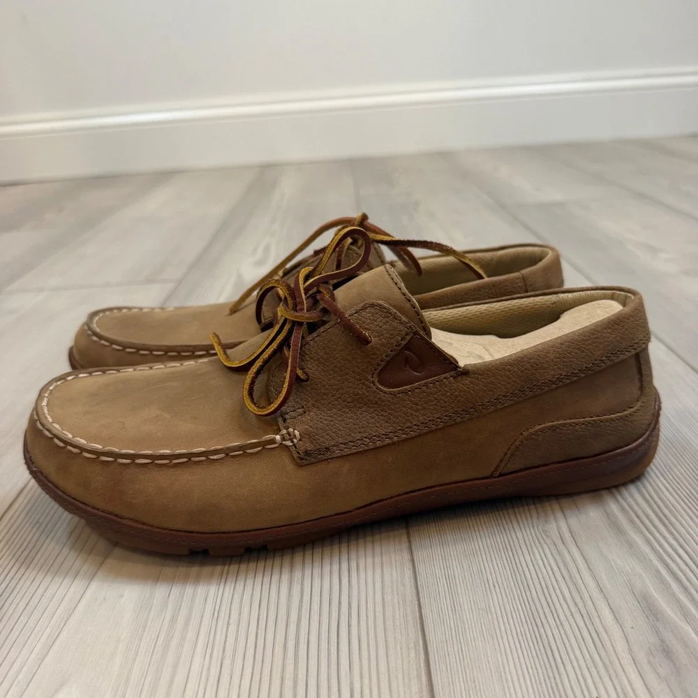 NEW OluKai Mano Mens 9.5 Boat Shoes Ray Toffee Leather Loafers