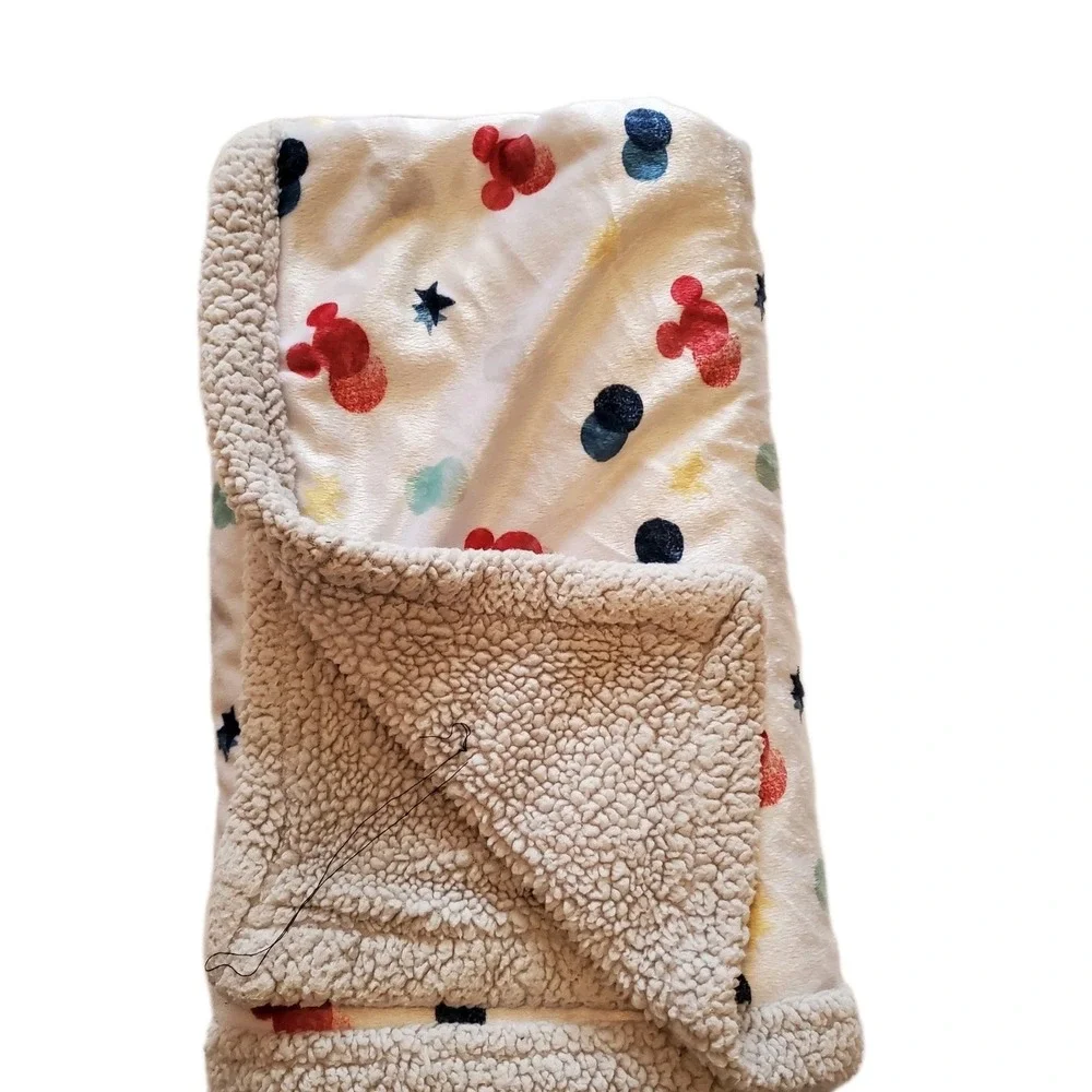 Walt Disney Hidden Mickey Plush Mickey‎ Mouse White Multicolor Blanket 29