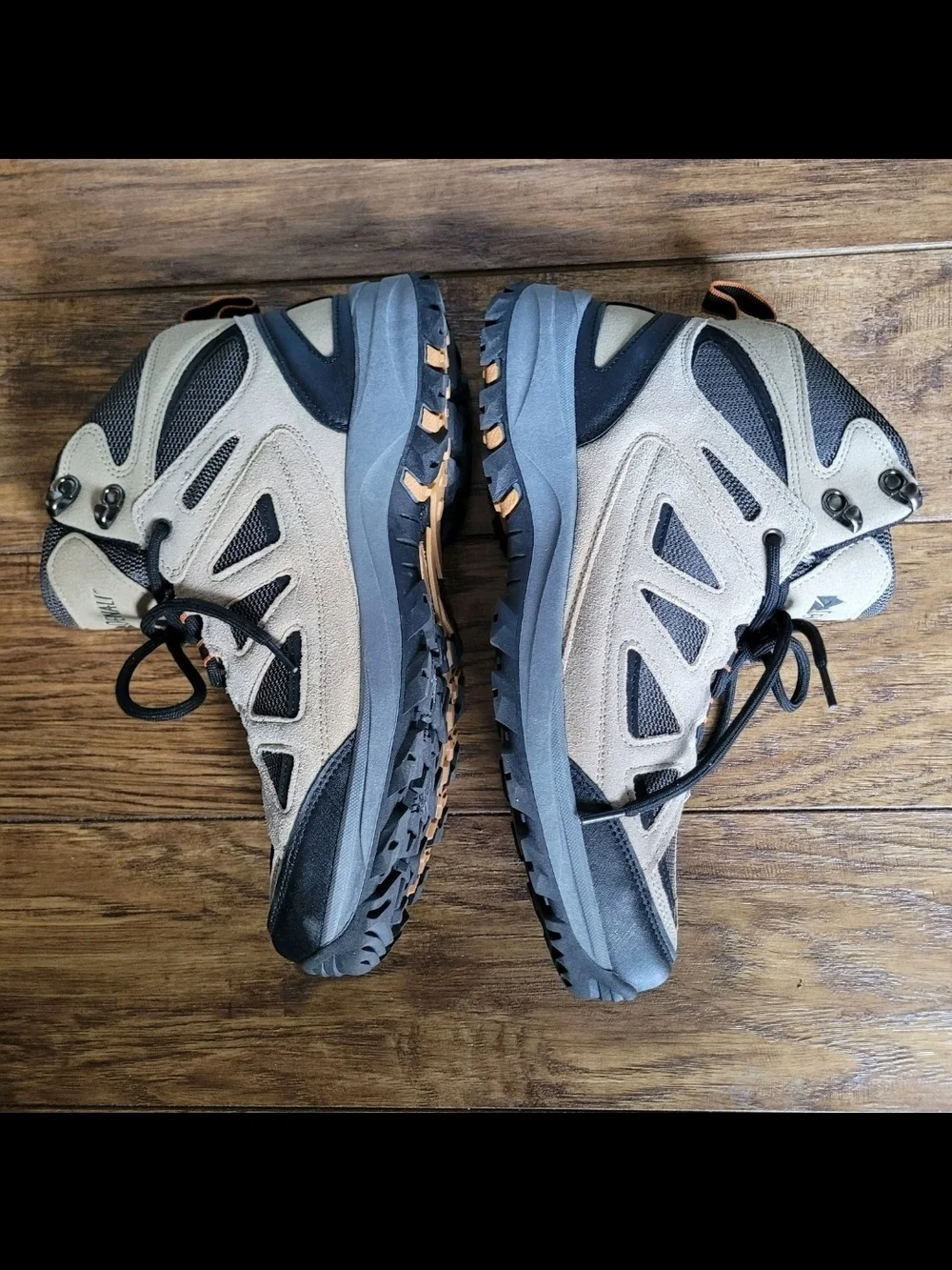 Denali mens outback