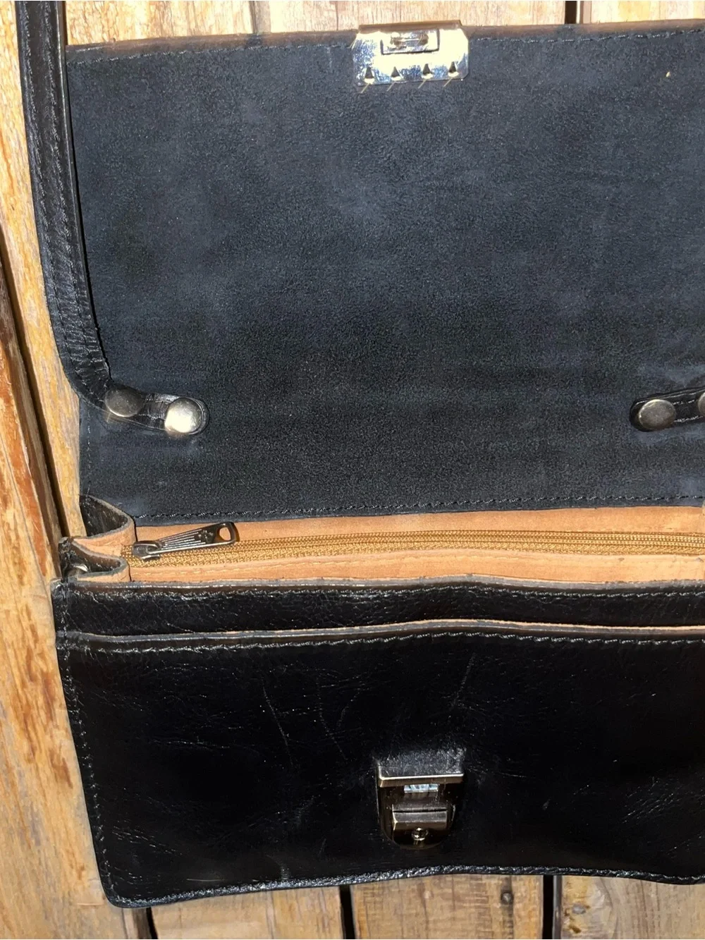 Patricia Nash bag excellent