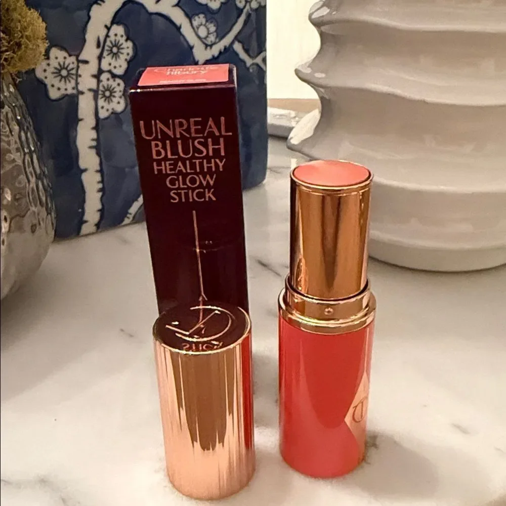 Charlotte Tilbury peachy glow