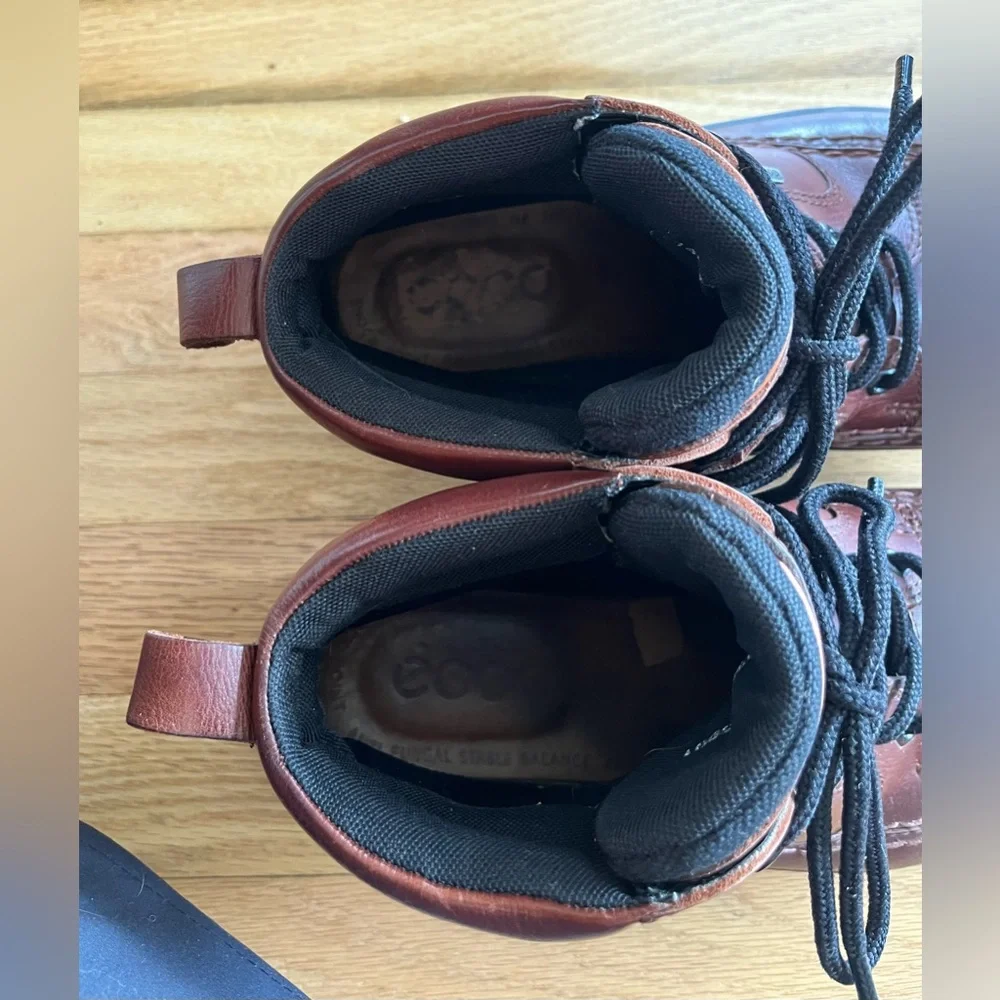 Ecco discover rugged