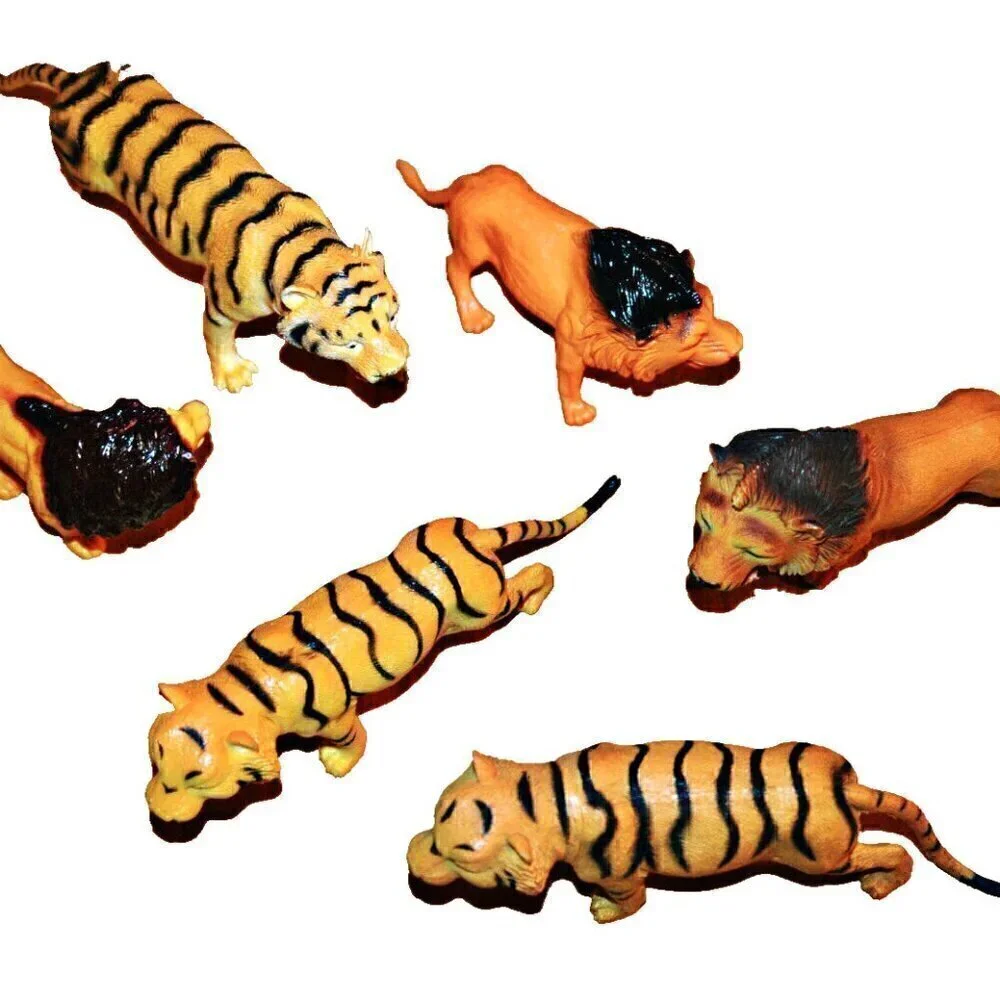 Greenbrier Included in Lot figurines lions