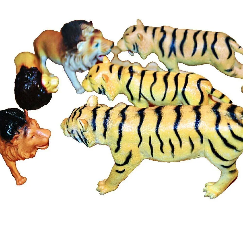 Greenbrier Included in Lot figurines lions