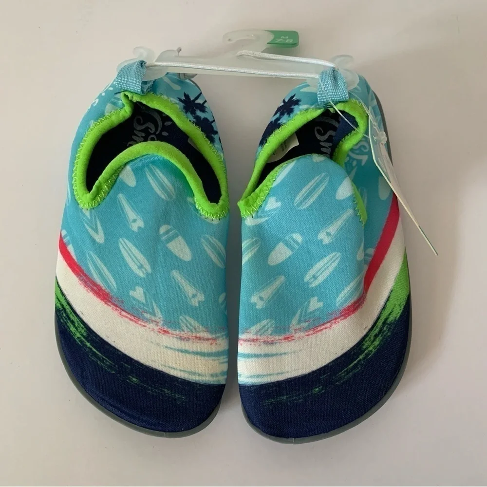 NWT. AQUA LEISURE Sun Smart Hi-Top Water Shoes
