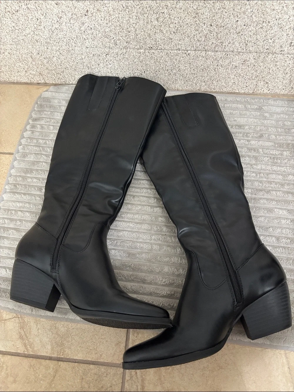 FRYE AND CO. tall black