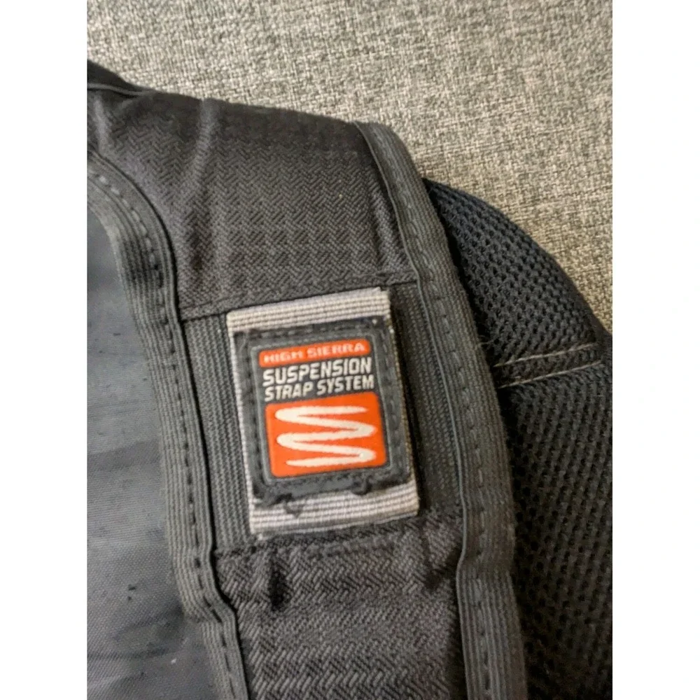 High Sierra Backpack Black Gray Suspension Strap System School Book Bag Hiking