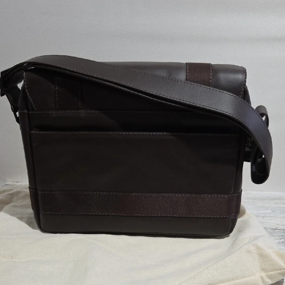 Nordweg Leather Messenger Bag