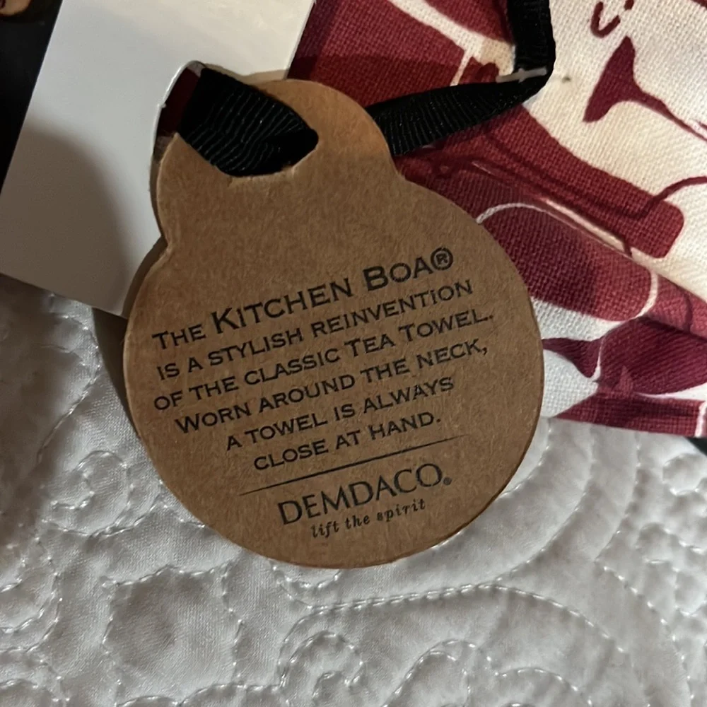 Demdaco kitchen boa