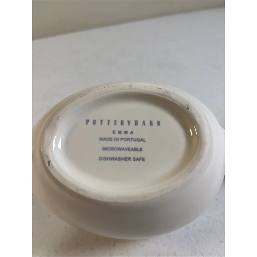 Pottery Barn Emma Gravy Boat Ivory‎ Cream Embossed Dot Edge EUC