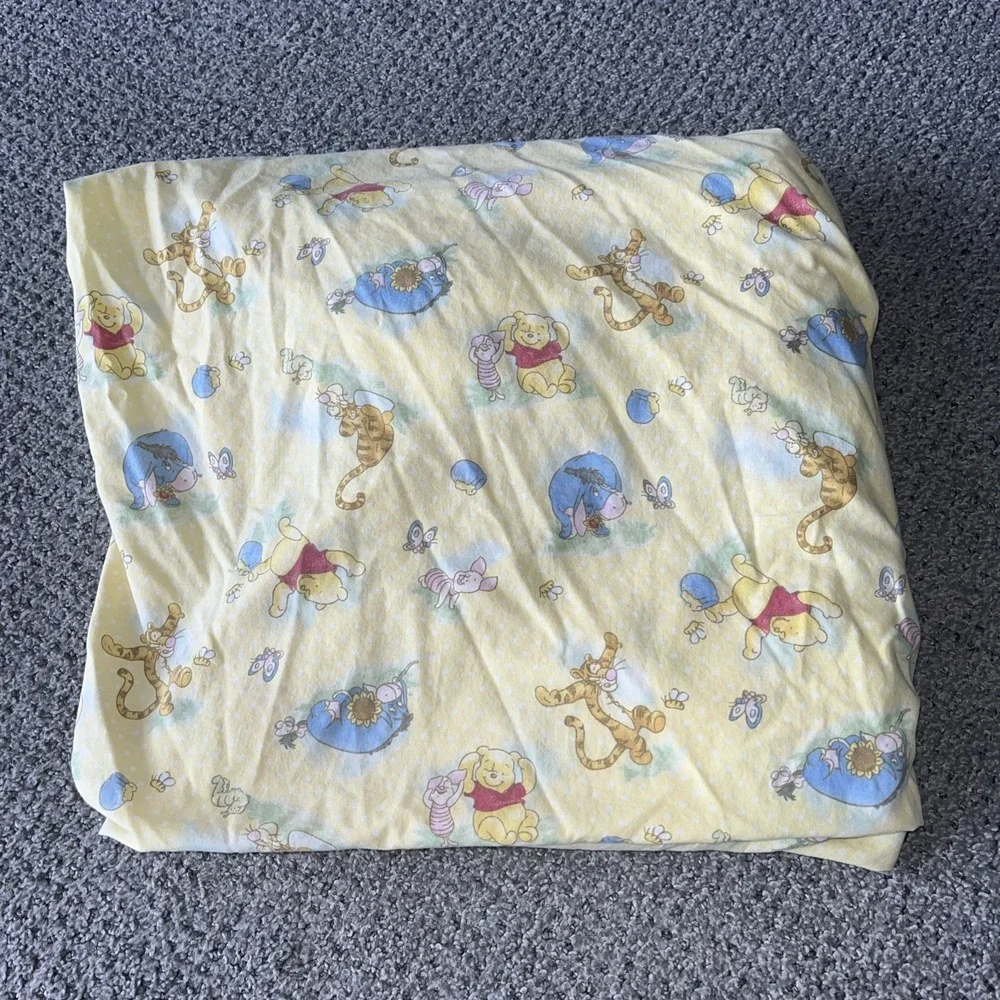 Vintage Winnie The Pooh Disney‎ Crib Sheet. Yellow