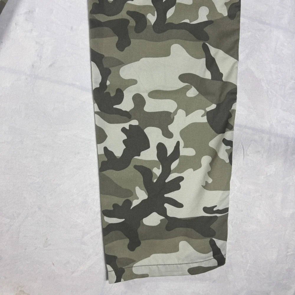 NWT True Religion Mens Cargo Pants SN Dusty Green Camo Military Outdoor 27‎