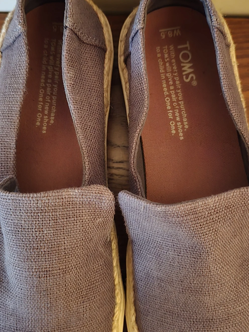 Toms casual slip