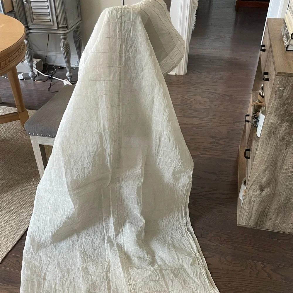 West Elm excellent cream elegant
