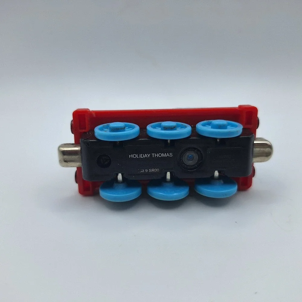 Thomas‎ the Tank Engine Holiday Thomas Train Small 2002 Santa Hat Diecast Toy