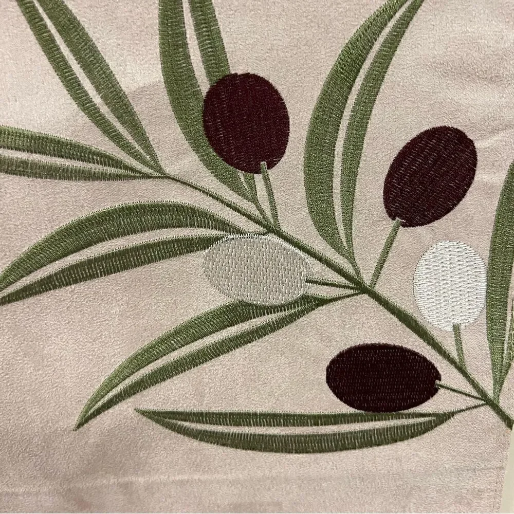 Sonoma 4 embroidered olive branch placemats.