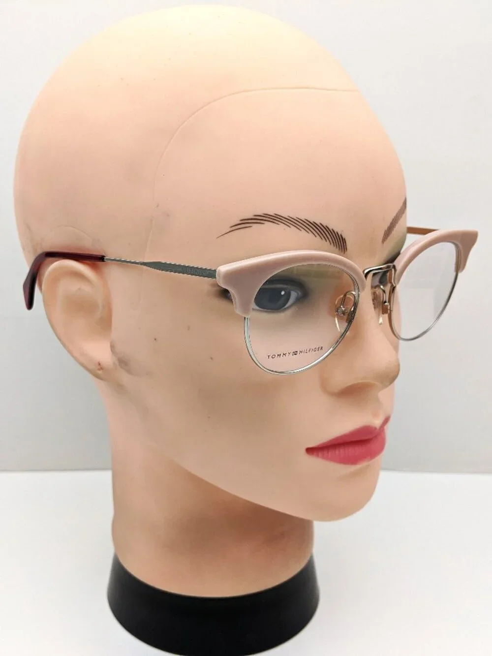Tommy Hilfiger used size new