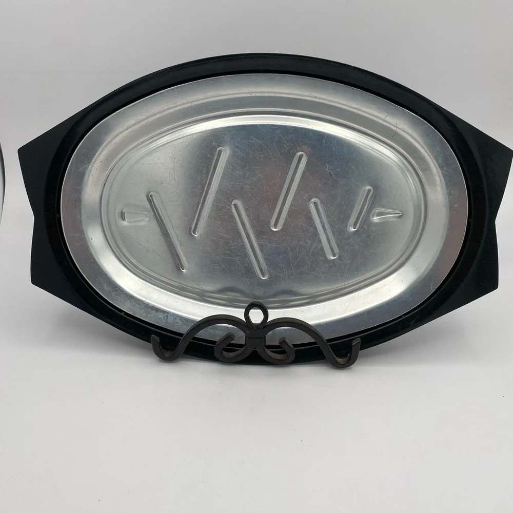 Nordic Ware Aluminum Steak Sizzler Platter Heat-Resistant Black Holder