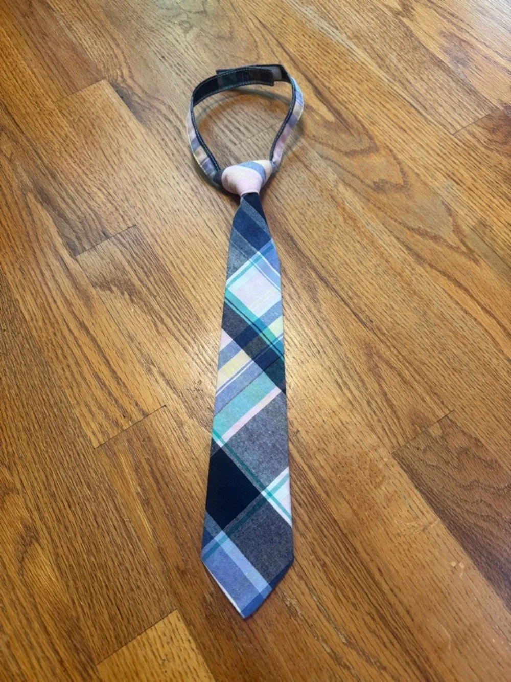 Gymboree plaid hook and loop closure Tie