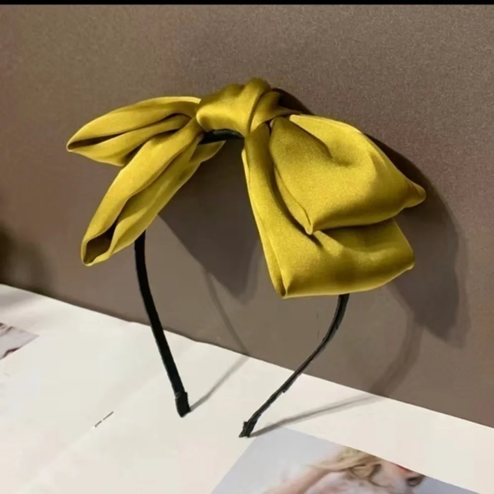 COPY - COPY - Awesome headband. New. Satin bow
