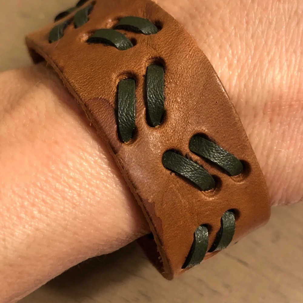 Men’s Jewelry - Brown Leather Bracelet with Black Accents