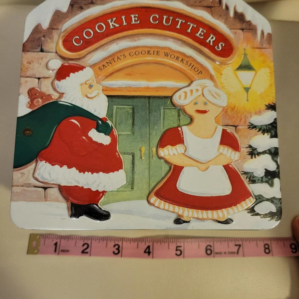 Williams Sonoma santa used