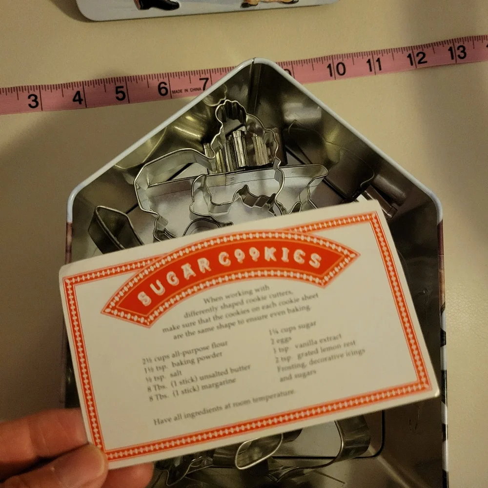 Williams Sonoma holiday them