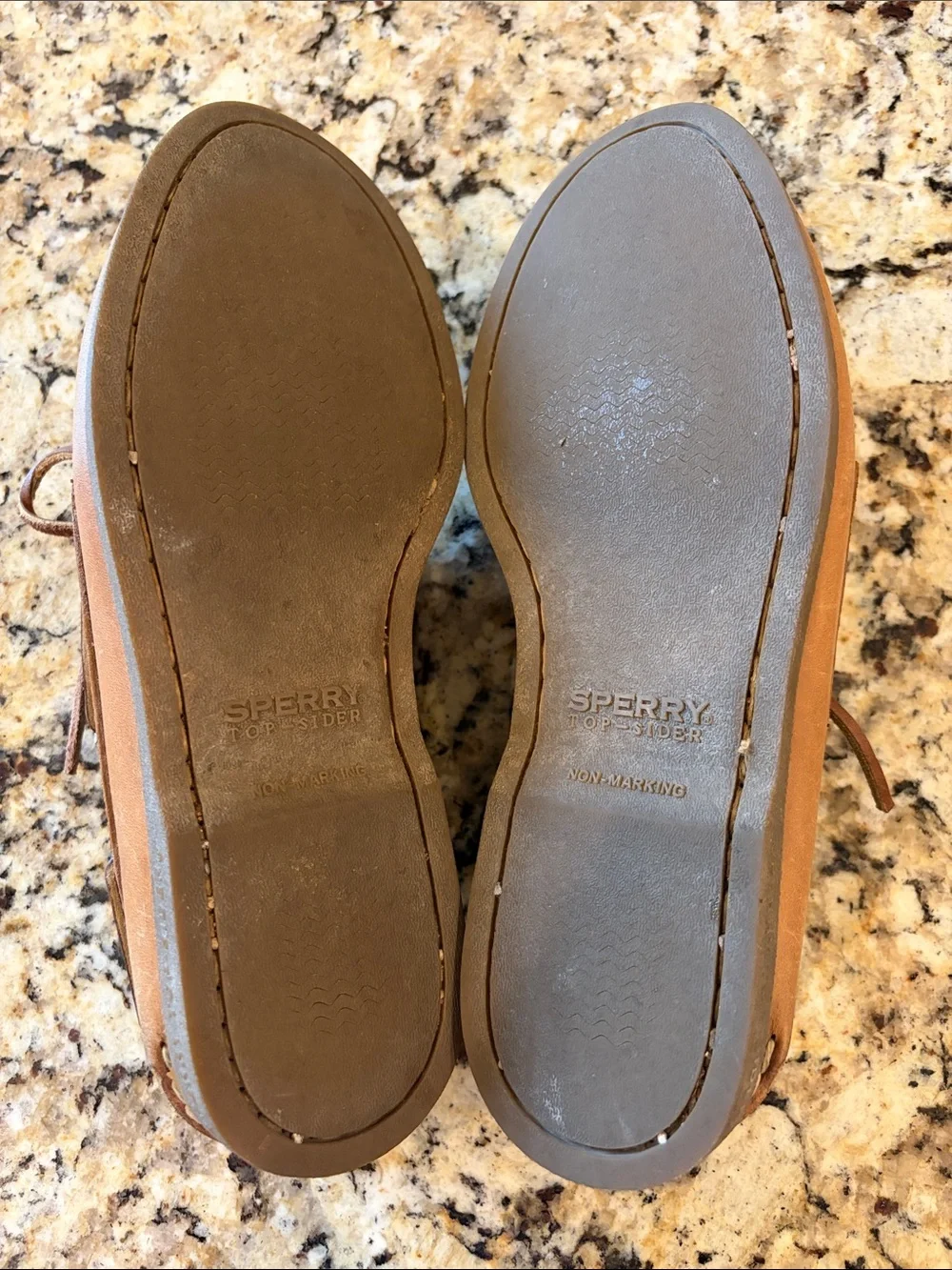 Sperry Men's Authentic Original 2-Eye Boat Shoes Size 8M Brown Leather
