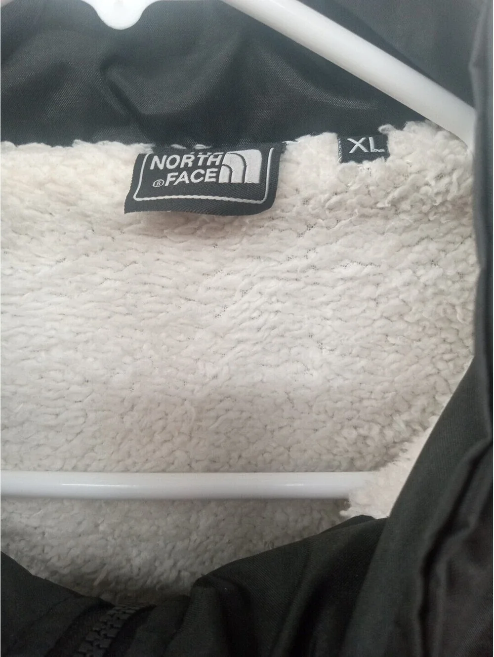 The North Face Bomber Jacket Mens XL Black Insulated Sherpa Full Zip Outdoor
