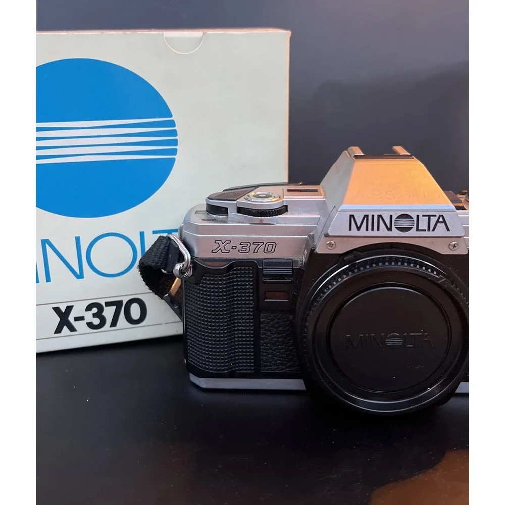 Minolta 370 camera