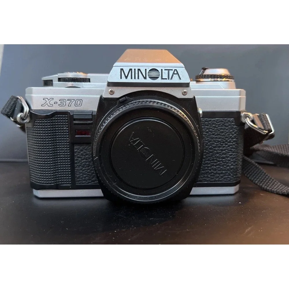 Minolta 370 camera