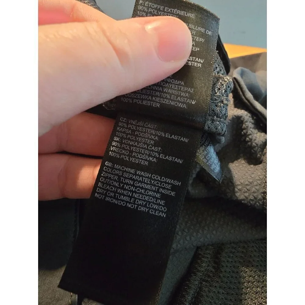 The North Face Mens Shorts 34 Gray Flash Dry Outdoors Comfort Casual Athleisure